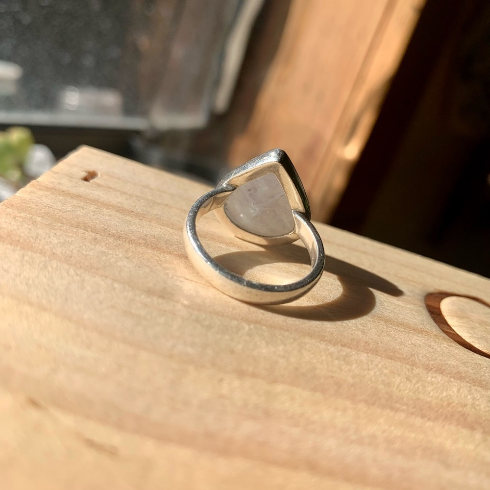 🚫SOLD🚫Handcrafted Moonstone Silver Ring - Picture 4 of 5